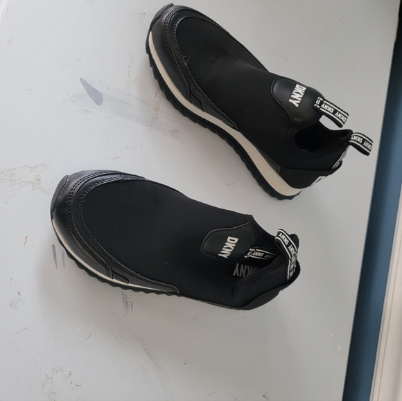 DKNY 6 1/2 Slip On Sneakers - Picture 3 of 3